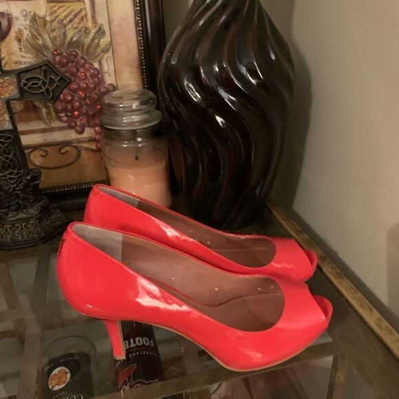 Vince Camuto heels size 9 - Picture 4 of 6